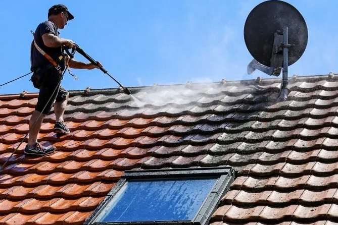roof and gutter cleaning Limeric